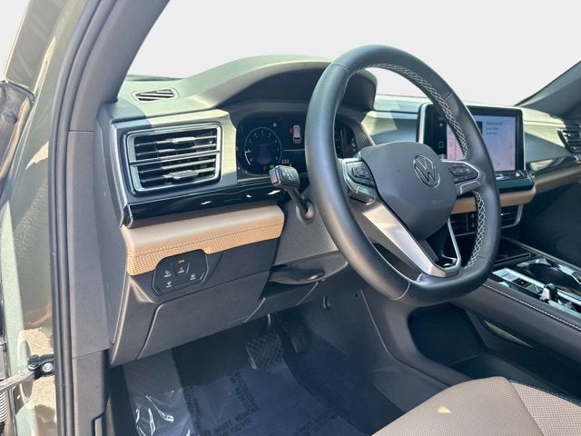 2025 Volkswagen Atlas Cross Sport 2.0T SE w/Technology