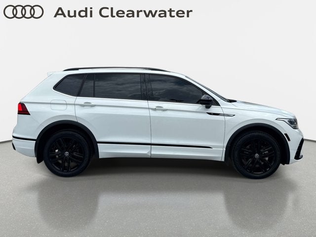 2022 Volkswagen Tiguan SE R-Line Black