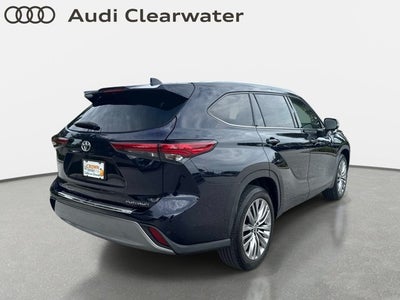 2023 Toyota Highlander Platinum