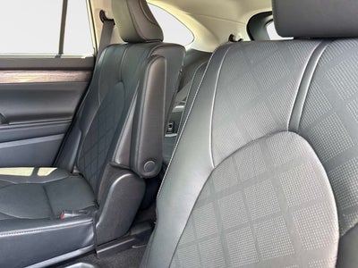 2025 Toyota Highlander Platinum
