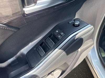 2025 Toyota Highlander Platinum