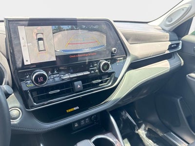 2025 Toyota Highlander Platinum