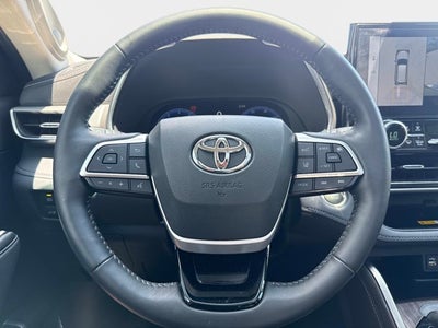 2025 Toyota Highlander Platinum