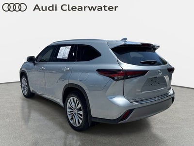 2025 Toyota Highlander Platinum