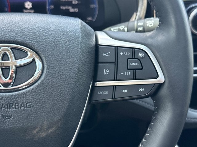 2025 Toyota Highlander Platinum