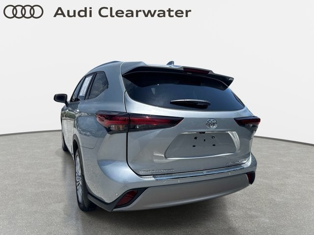 2025 Toyota Highlander Platinum