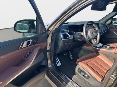 2025 BMW X5 M60i