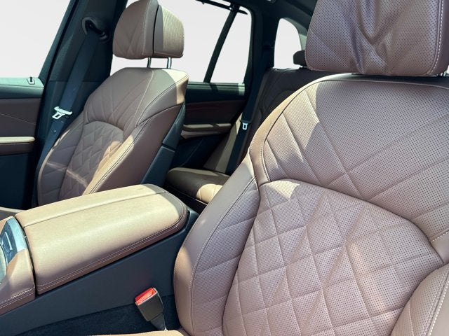 2025 BMW X5 M60i