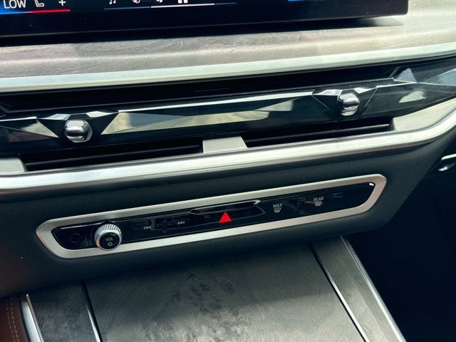 2025 BMW X5 M60i