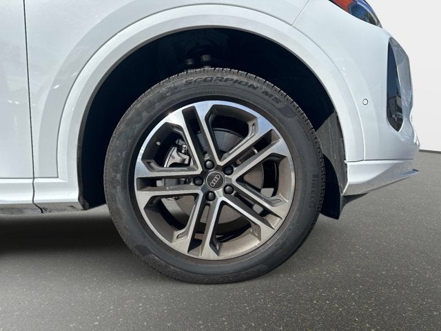 2025 Audi Q5 Premium