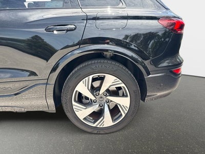 2025 Audi Q6 e-tron Prestige