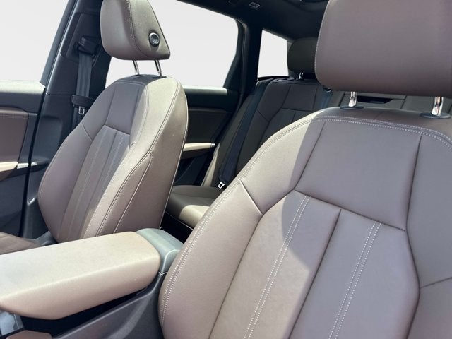 2025 Audi Q6 e-tron Prestige