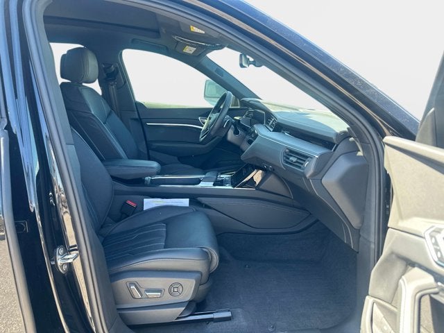 2024 Audi SQ8 e-tron Premium Plus