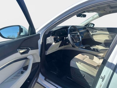 2024 Audi Q8 e-tron Premium Plus