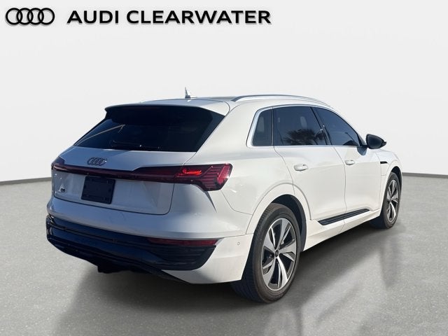 2024 Audi Q8 e-tron Premium Plus