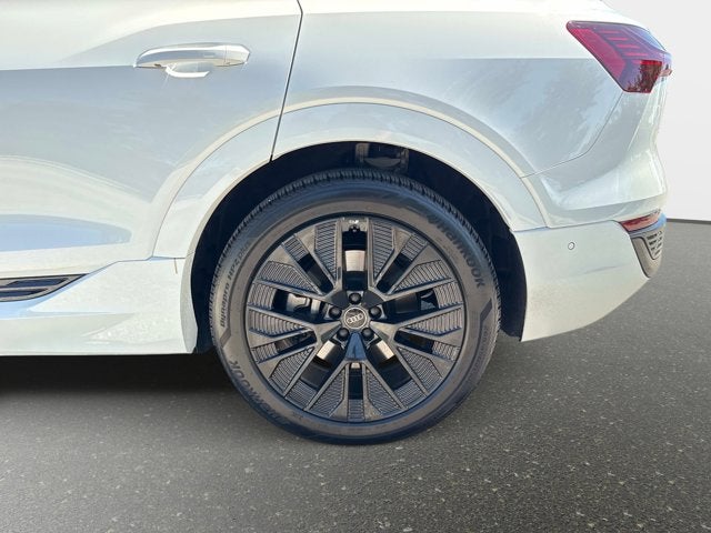 2024 Audi Q8 e-tron Prestige