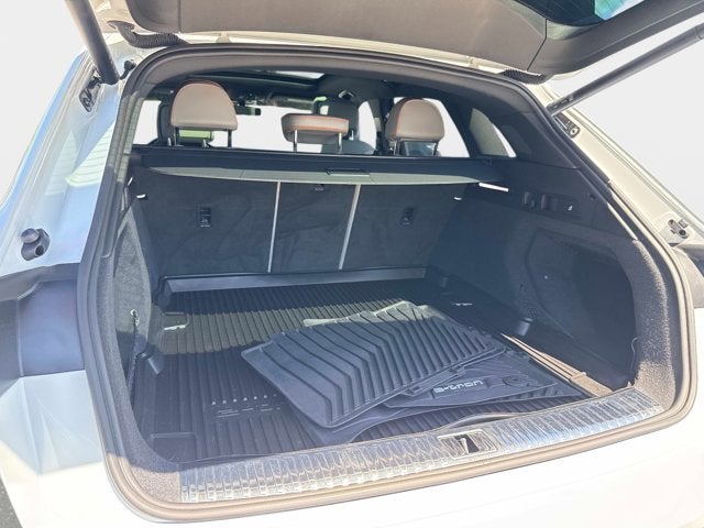 2024 Audi Q8 e-tron Prestige