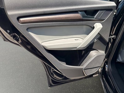 2025 Audi Q5 Premium