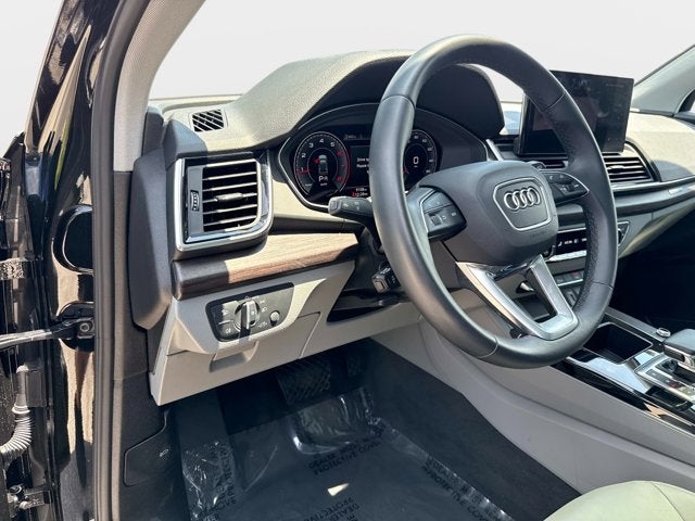 2025 Audi Q5 Premium