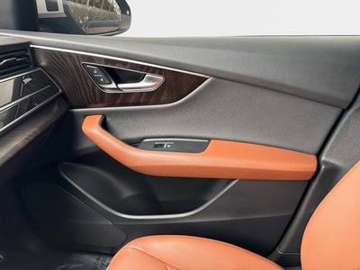 2023 Audi Q8 Premium