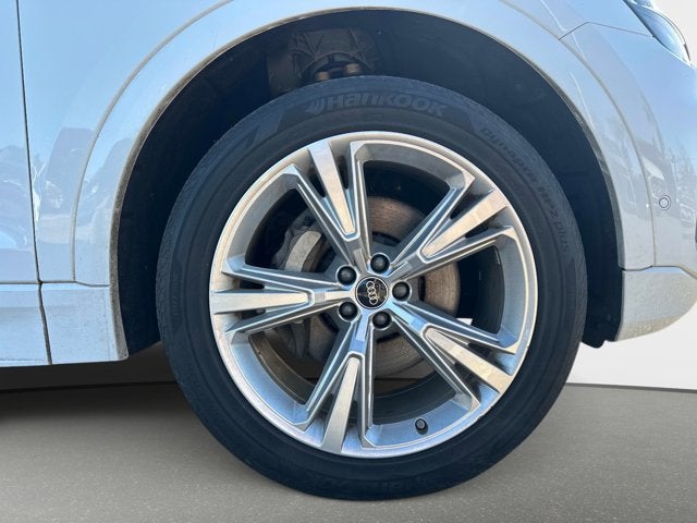 2023 Audi Q8 Premium