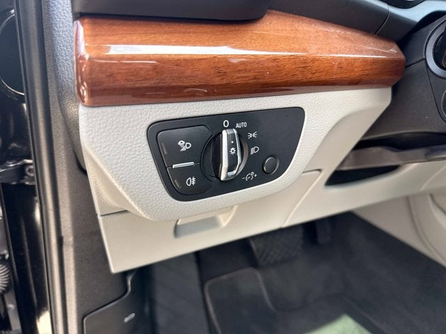 2022 Audi Q5 S line Premium Plus