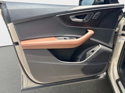 2023 Audi Q8 Premium Plus