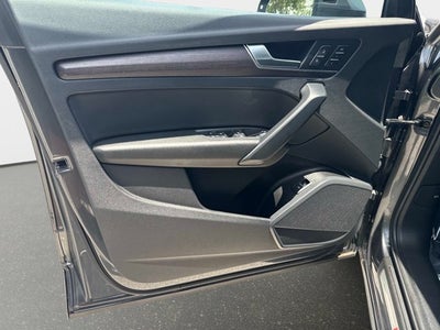 2023 Audi Q5 S line Premium