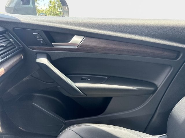 2023 Audi Q5 S line Premium