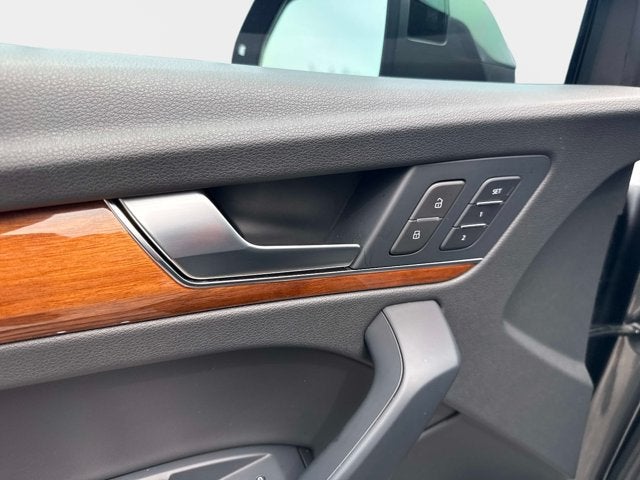 2023 Audi Q5 S line Premium