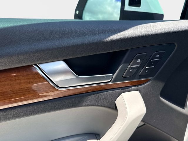 2023 Audi Q5 S line Premium