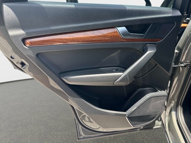 2023 Audi Q5 S line Premium
