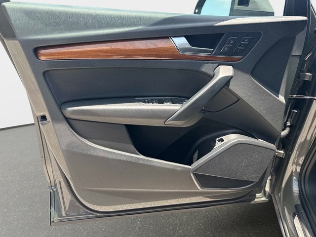 2023 Audi Q5 S line Premium