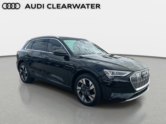2022 Audi e-tron Premium Plus