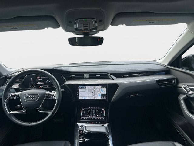 2022 Audi e-tron Premium Plus