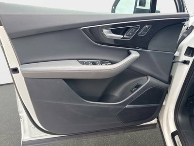 2025 Audi Q7 Premium Plus