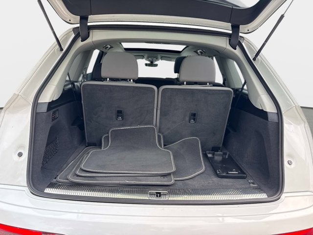 2025 Audi Q7 Premium Plus