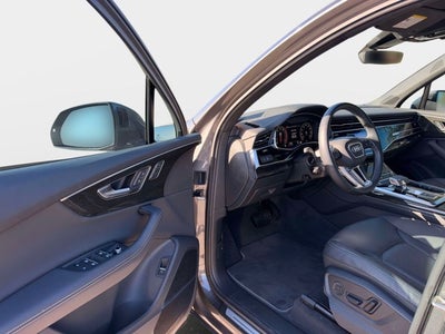 2025 Audi Q7 Premium Plus