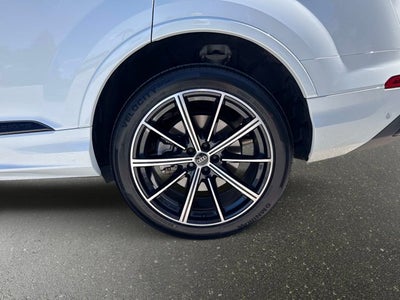 2021 Audi Q7 Premium Plus