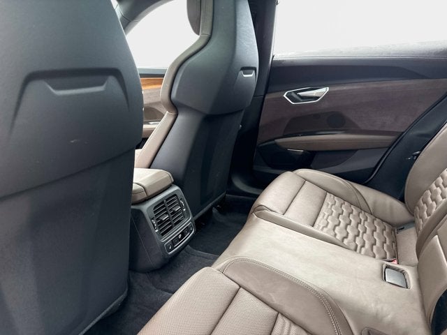 2023 Audi e-tron GT Prestige