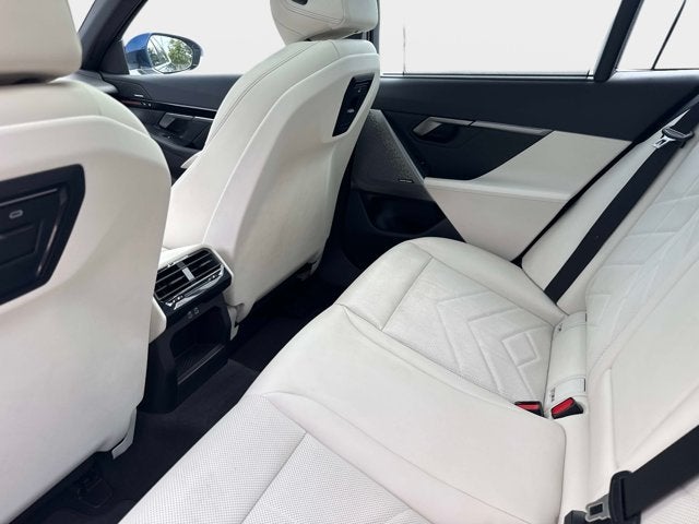 2024 BMW 5 Series 530i