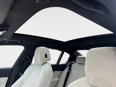 2024 BMW 5 Series 530i