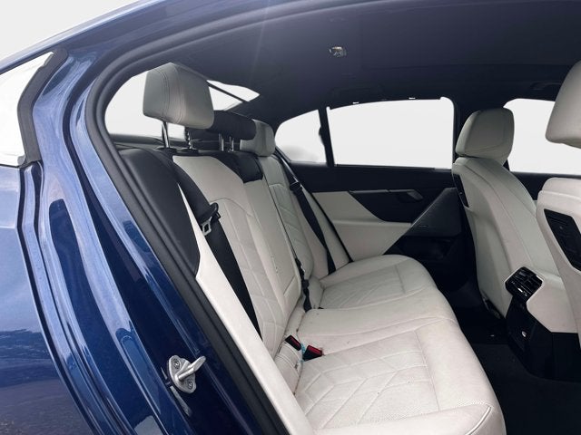 2024 BMW 5 Series 530i