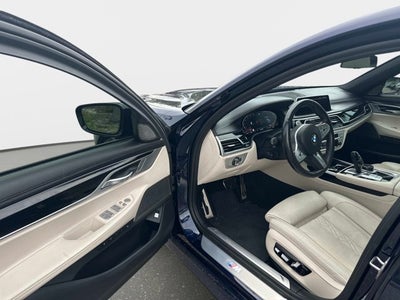 2022 BMW 7 Series 750i xDrive