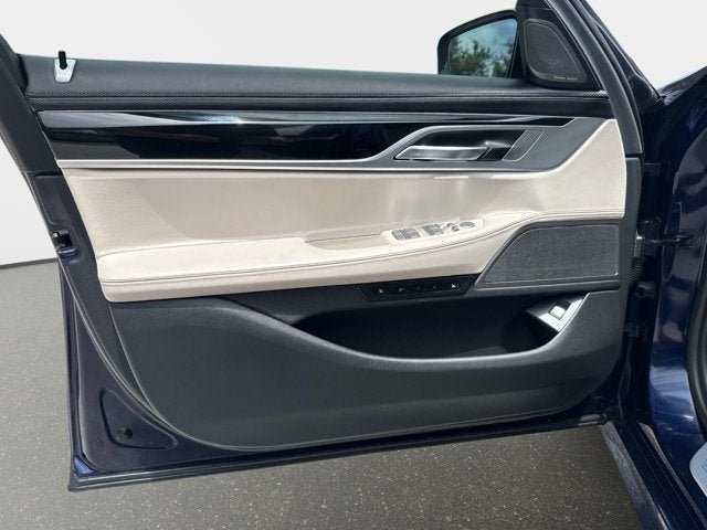 2022 BMW 7 Series 750i xDrive
