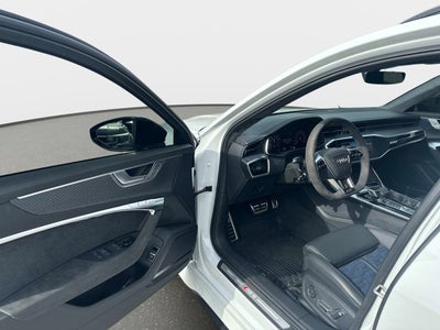 2024 Audi RS 6 Avant performance
