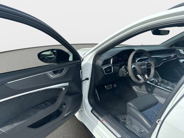 2024 Audi RS 6 Avant performance