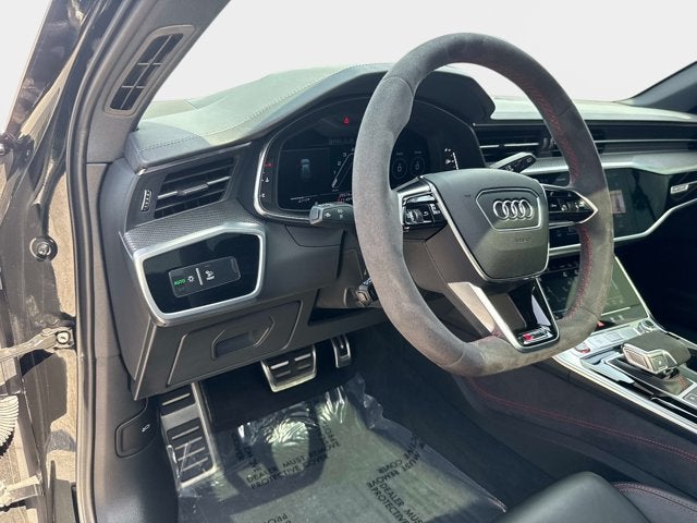 2024 Audi RS 6 Avant performance