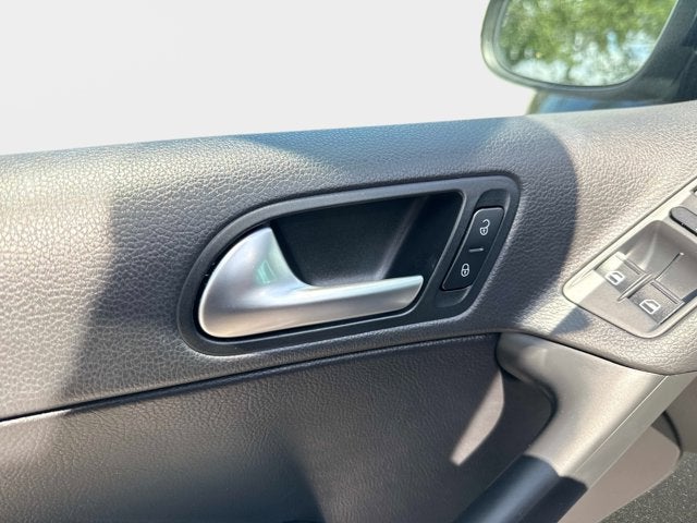 2012 Volkswagen Tiguan LE