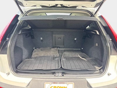 2023 Volvo XC40 Plus Dark Theme